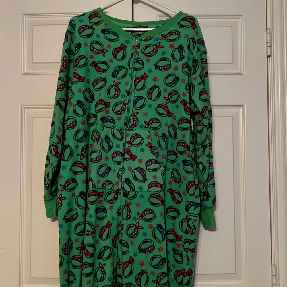 Ninja Turtle footie PJ’s - worn once for Halloween - size XL - Nickelodeon